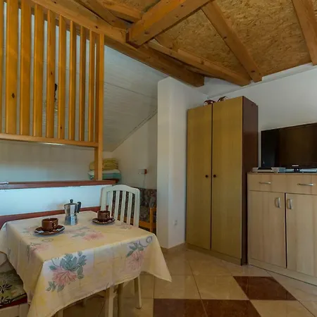 Apartment Carmen 2